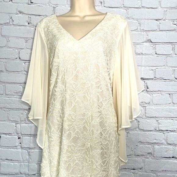 S.Levine Ivory Lace dress - Picture 2 of 6